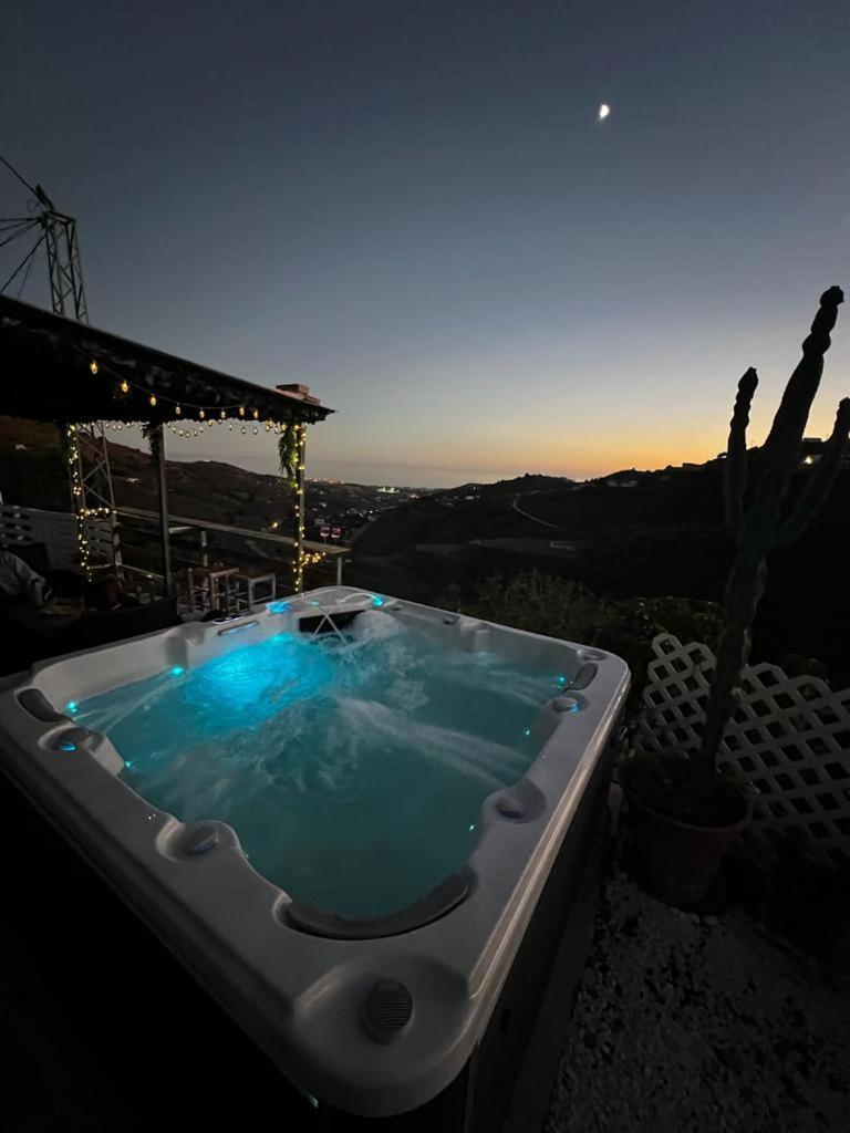 Casa Rural Malaga Monkey Love Con Jacuzzi Iznate Εξωτερικό φωτογραφία